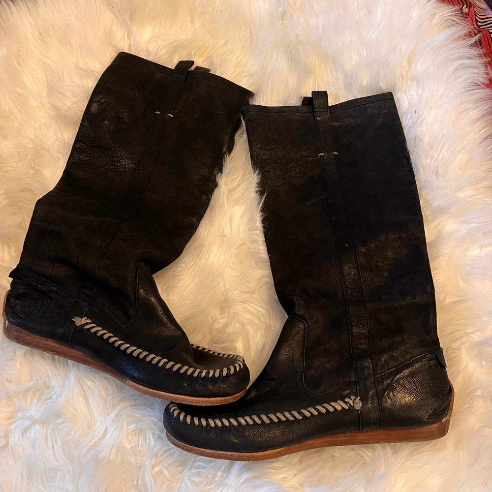 Frye Alex tall moccasin
